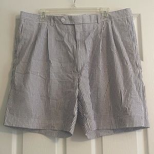 Berle Pleated Seersucker Men’s Shorts Navy Stripe Size 38